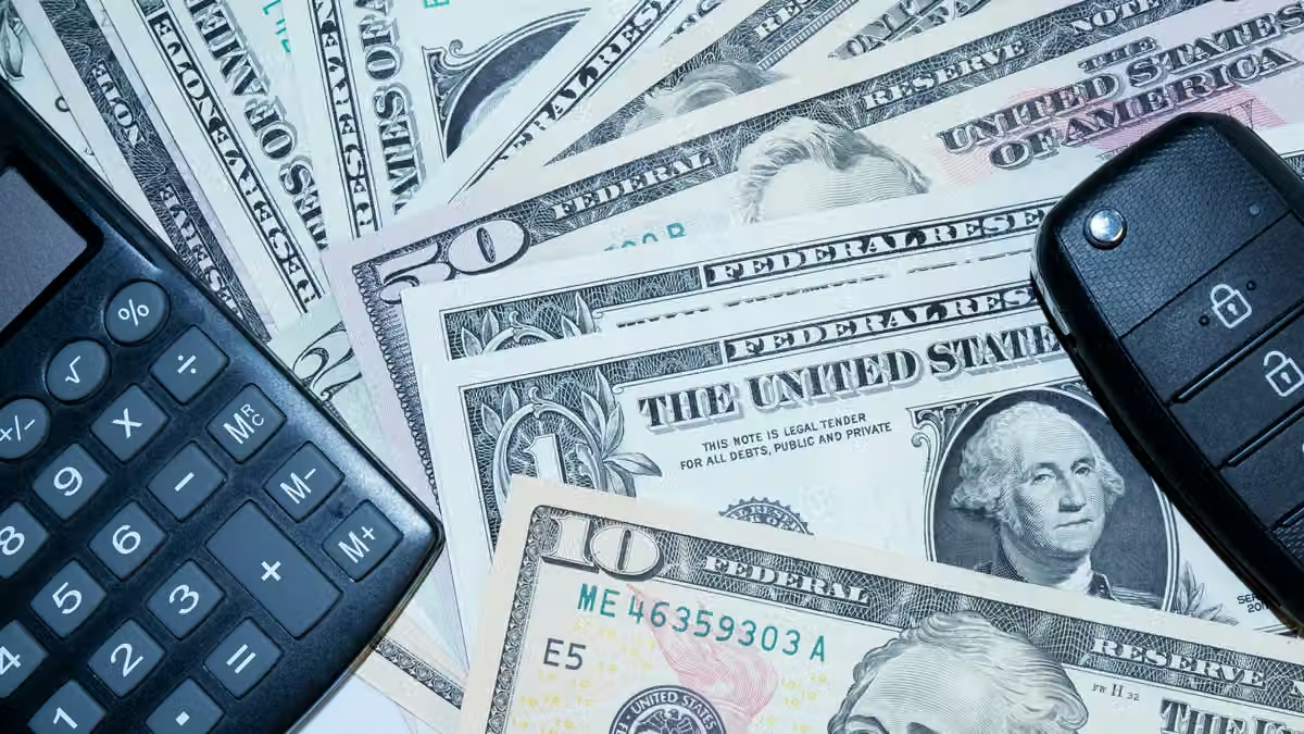 Wholesalers use option contracts and double closings to fund deals.